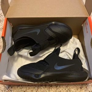 Nike size 8 toddler black shoes